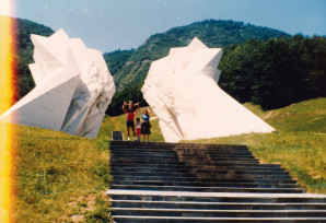 Отварање изложбе “Путевима револуције – Меморијални туризам у Југославији” у Музеју 25. мај
